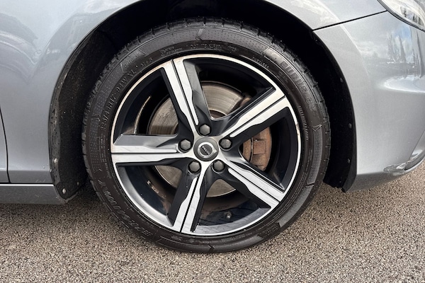 Used Volvo V40 2017 for sale - 76324053: Photo 11