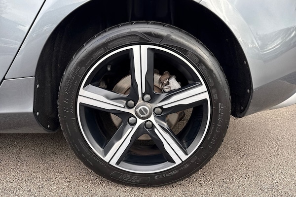 Used Volvo V40 2017 for sale - 76324053: Photo 13