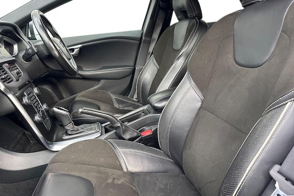 Used Volvo V40 2017 for sale - 76324053: Photo 16