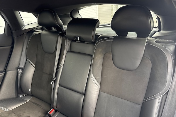 Used Volvo V40 2017 for sale - 76324053: Photo 19