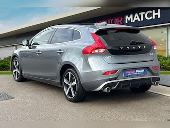 Used Volvo V40 2017 for sale - 76324053: Photo 2