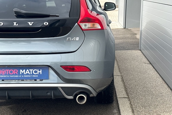Used Volvo V40 2017 for sale - 76324053: Photo 31