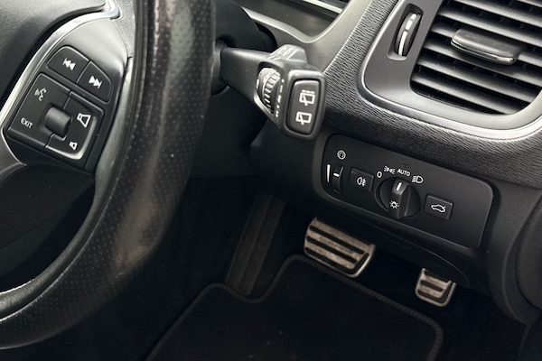 Used Volvo V40 2017 for sale - 76324053: Photo 42
