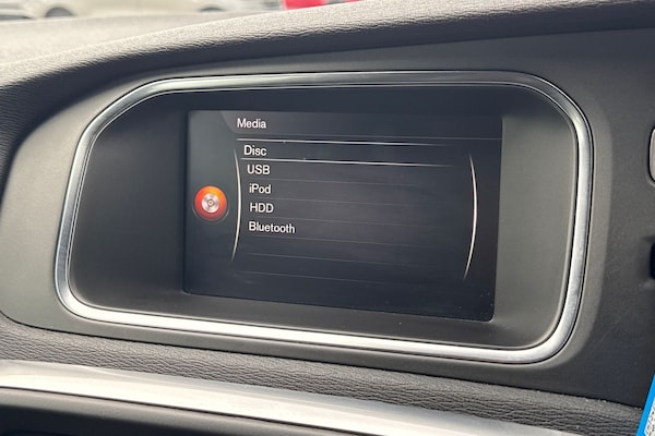 Used Volvo V40 2017 for sale - 76324053: Photo 46