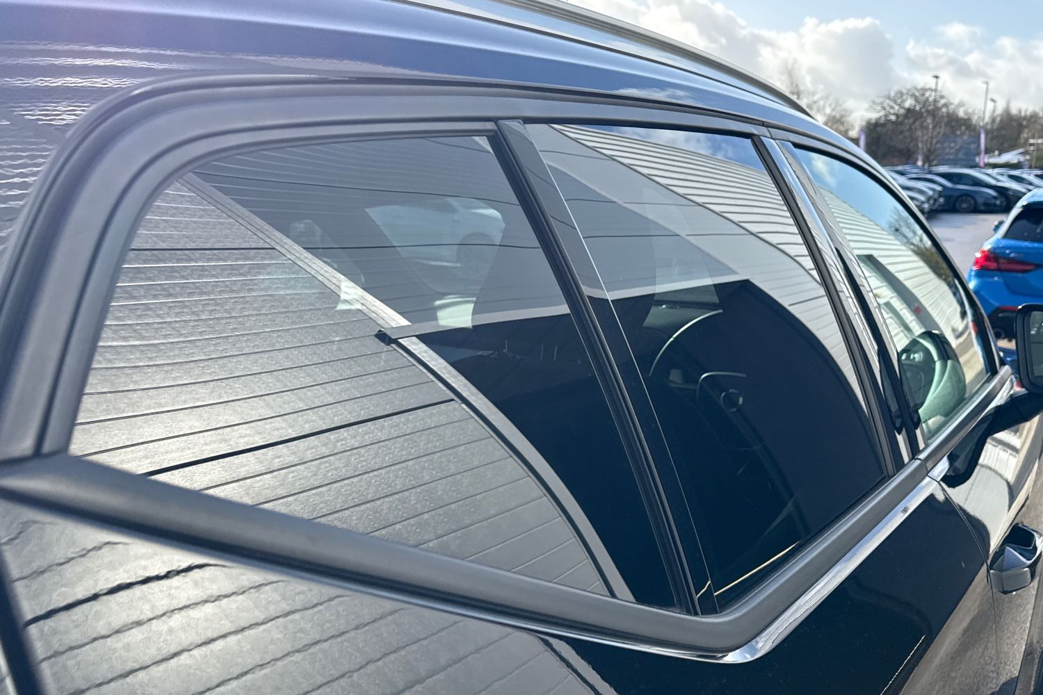 Used Volvo XC40 2023 for sale - 78029327: Photo 36