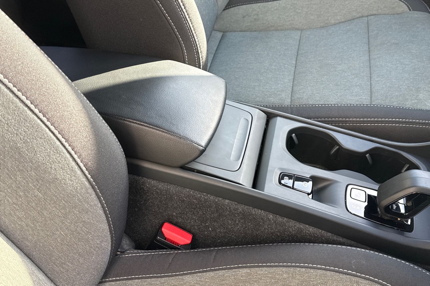 Used Volvo XC40 2023 for sale - 78029327: Photo 39