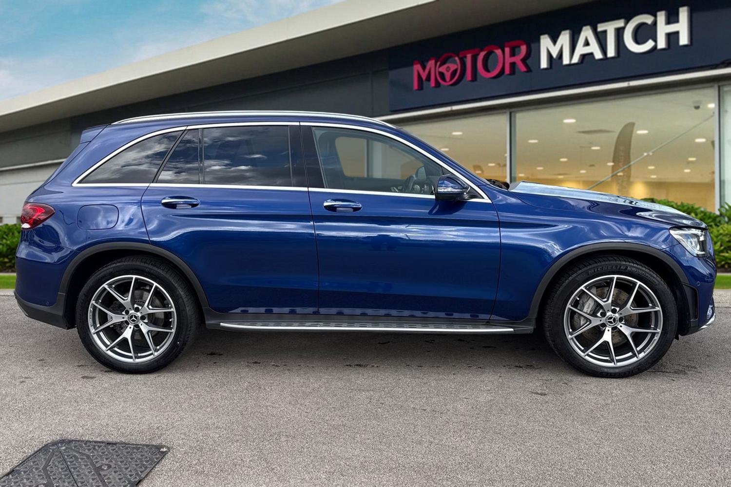 Used Mercedes-Benz GLC 2019 for sale - 77842888: Photo 3
