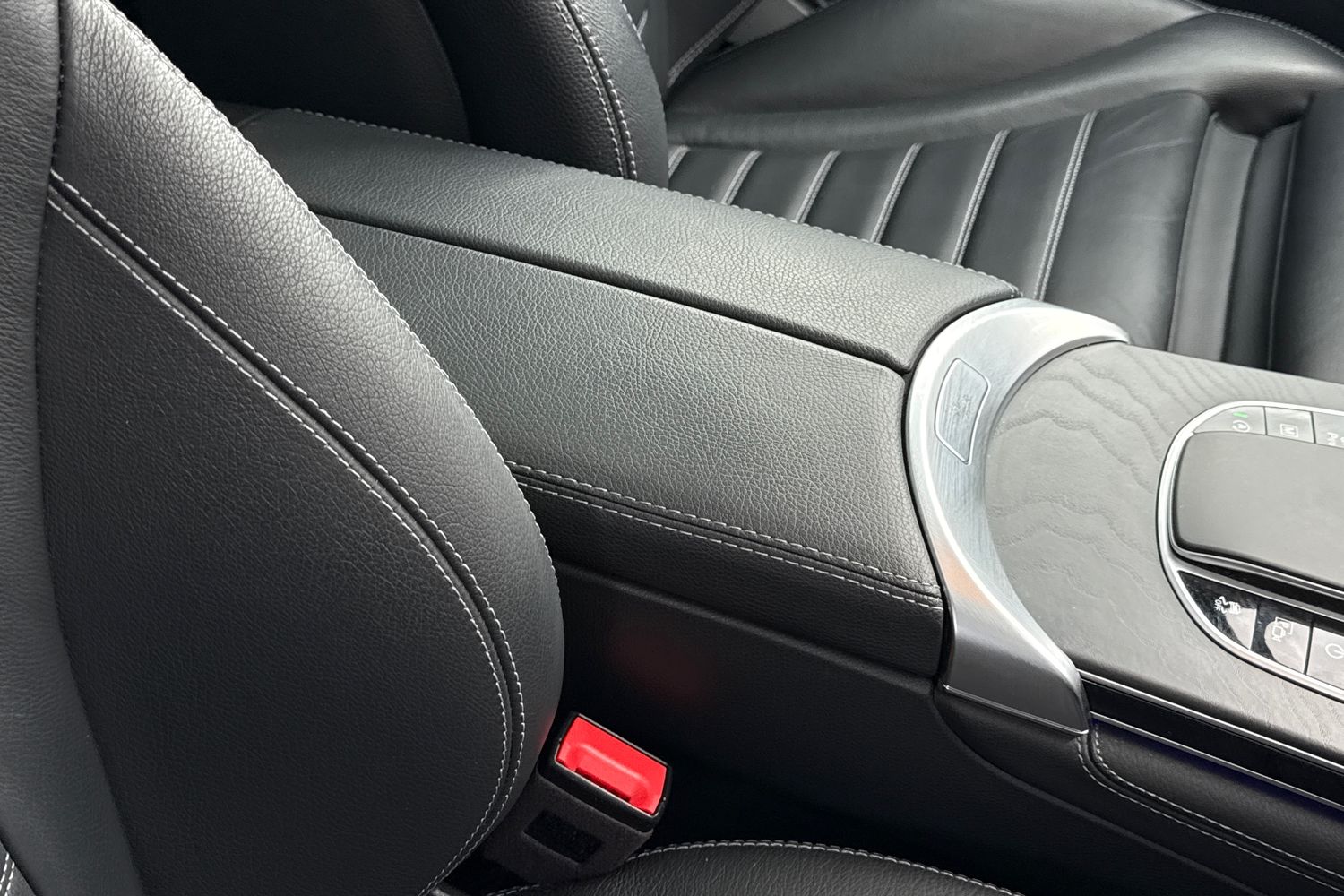 Used Mercedes-Benz GLC 2019 for sale - 77842888: Photo 40