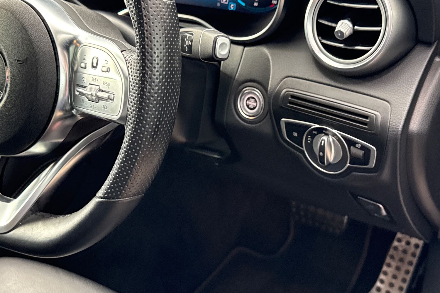 Used Mercedes-Benz GLC 2019 for sale - 77842888: Photo 43