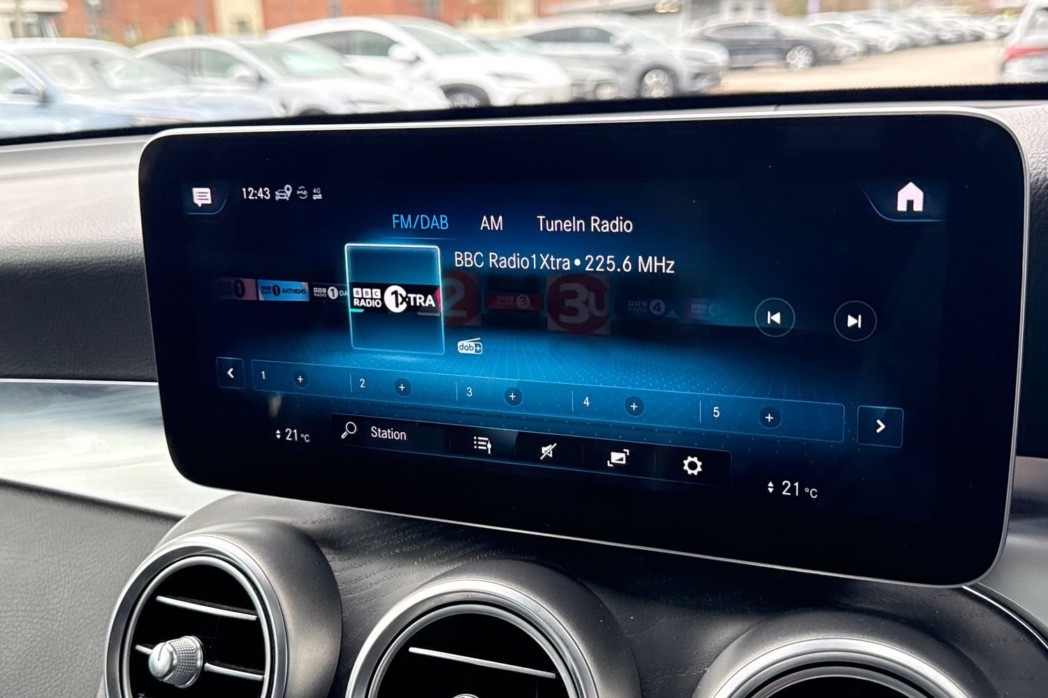 Used Mercedes-Benz GLC 2019 for sale - 77842888: Photo 46