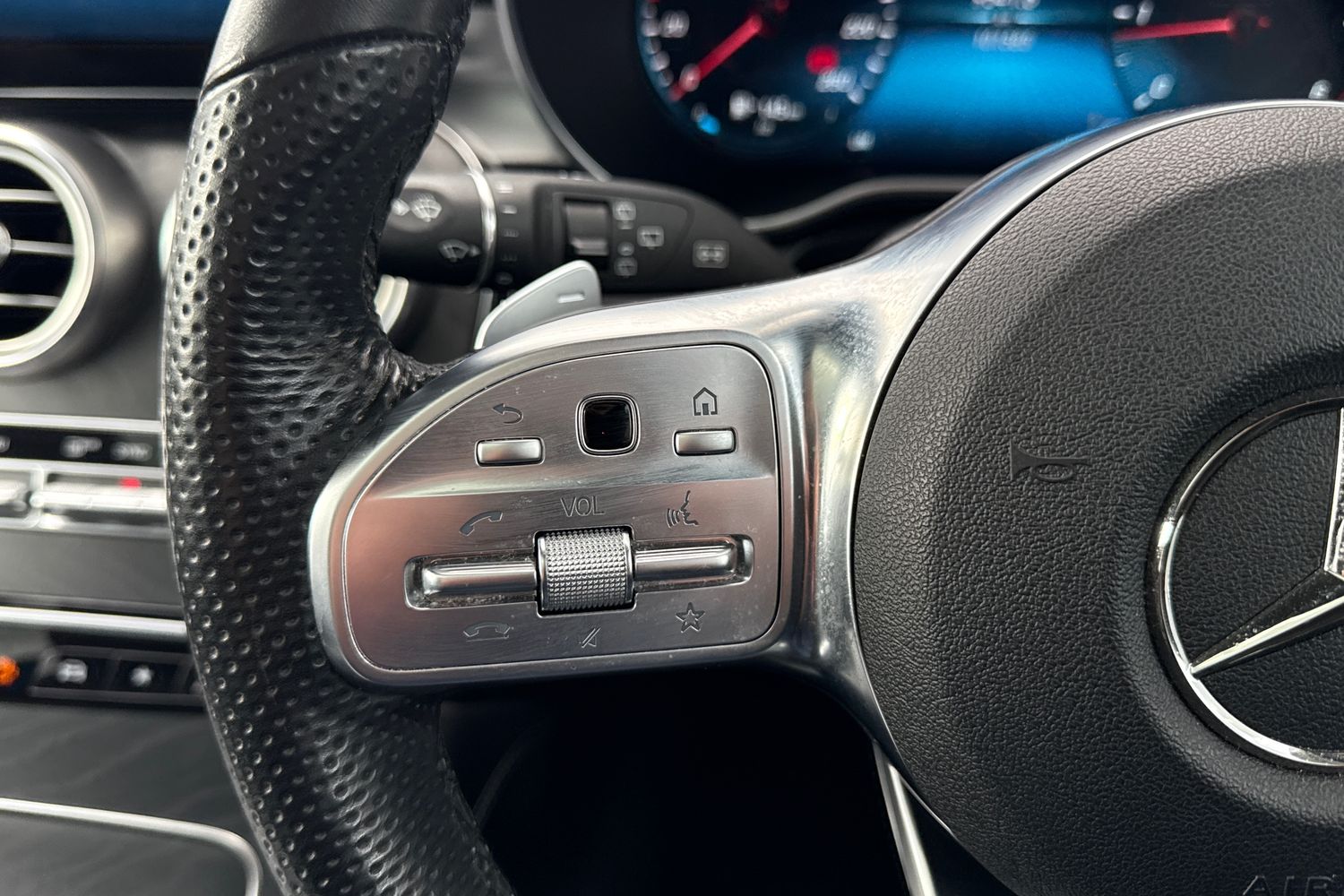 Used Mercedes-Benz GLC 2019 for sale - 77842888: Photo 56