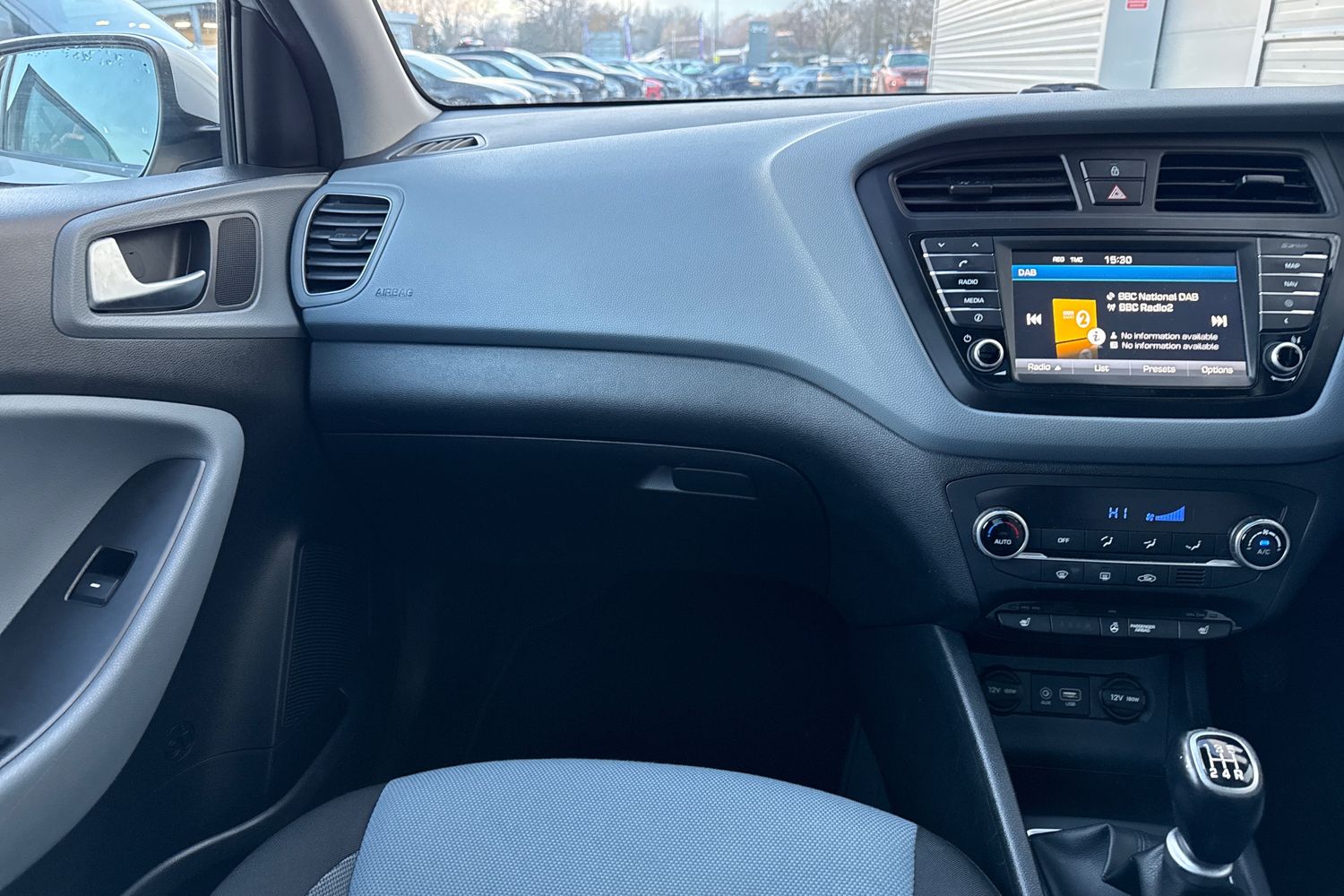 Used Hyundai i20 2015 for sale - 76805442: Photo 20