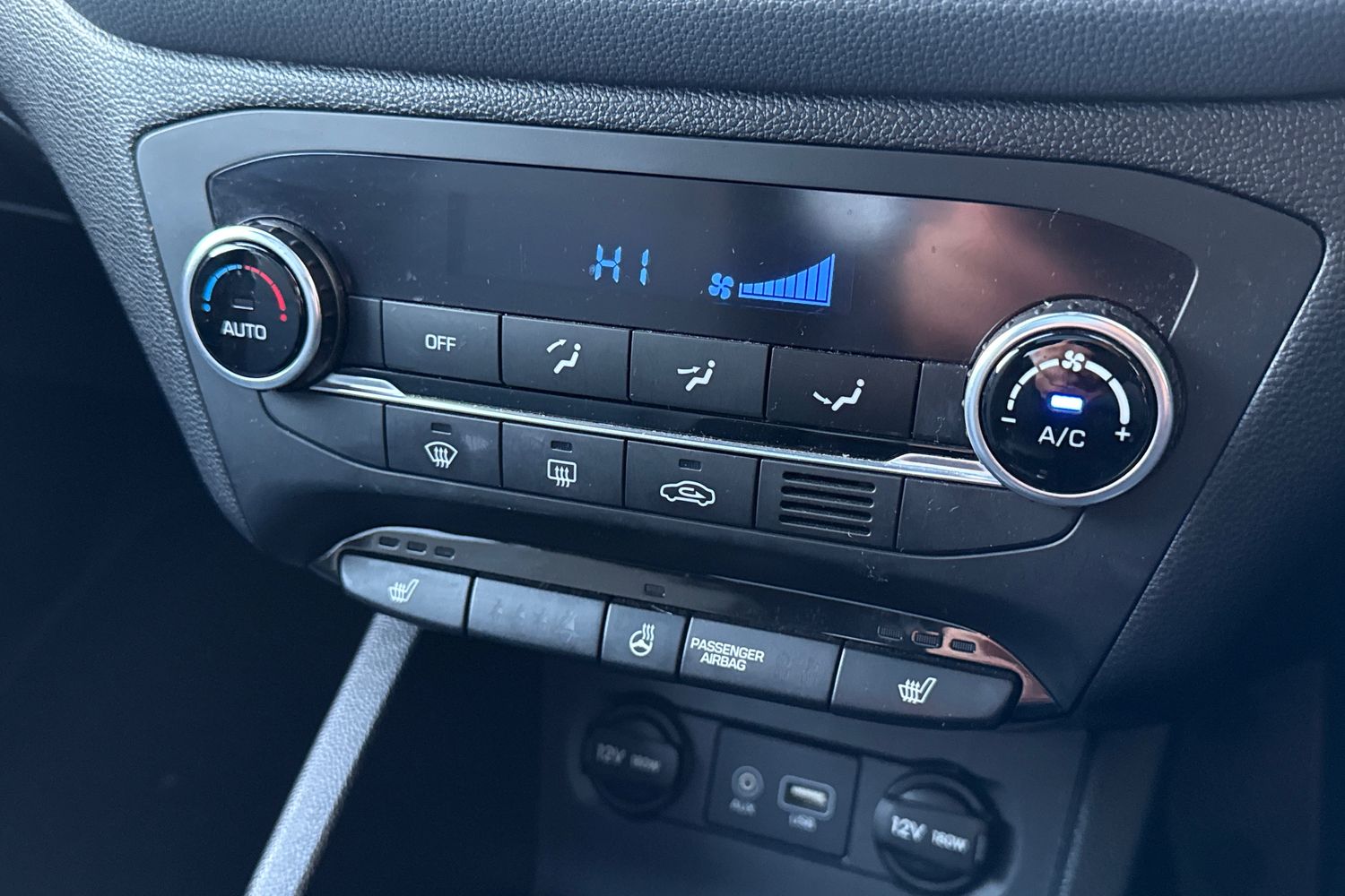 Used Hyundai i20 2015 for sale - 76805442: Photo 22