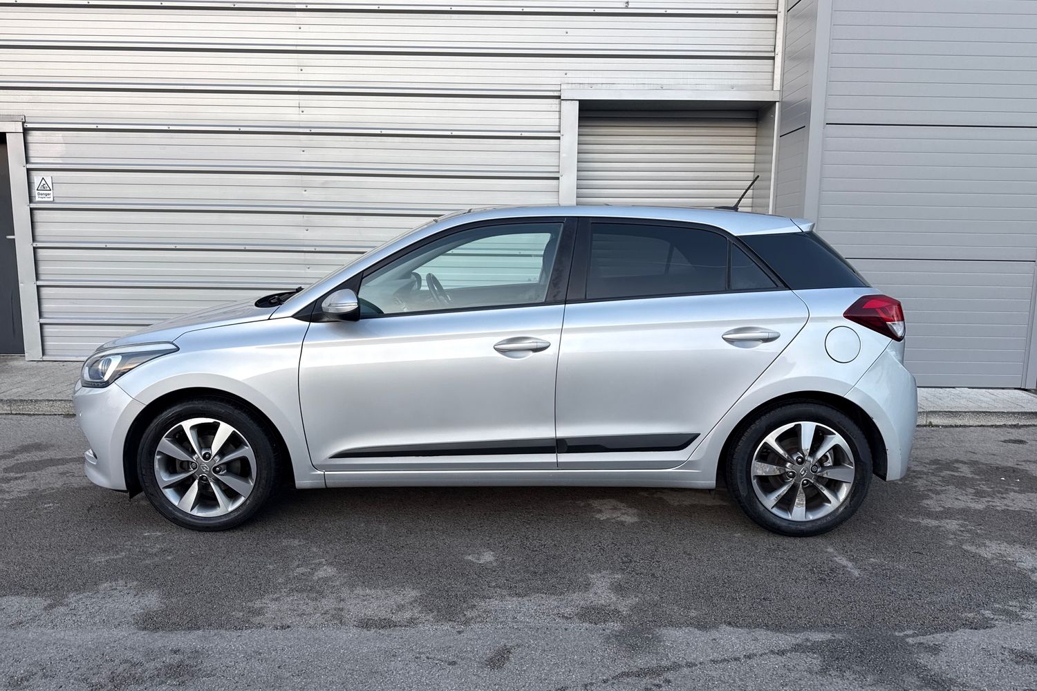 Used Hyundai i20 2015 for sale - 76805442: Photo 31