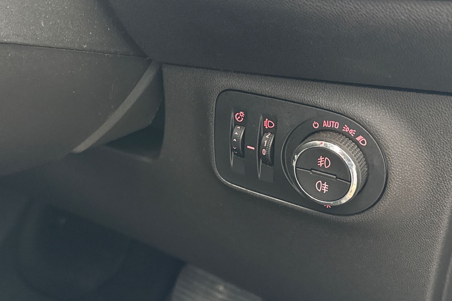 Used Vauxhall Corsa 2015 for sale - 76495117: Photo 37