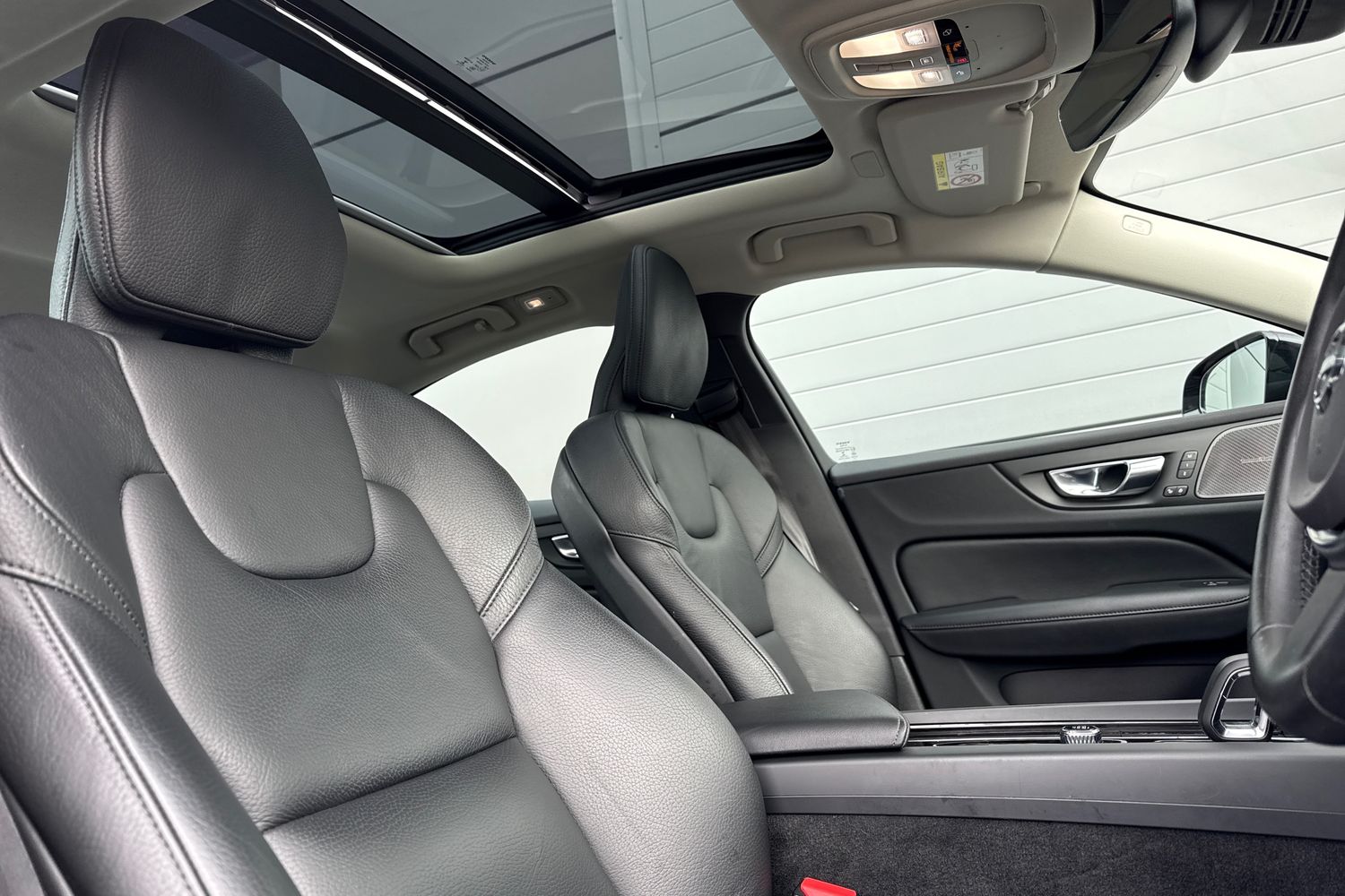 Used Volvo S60 2023 for sale - 77535347: Photo 24