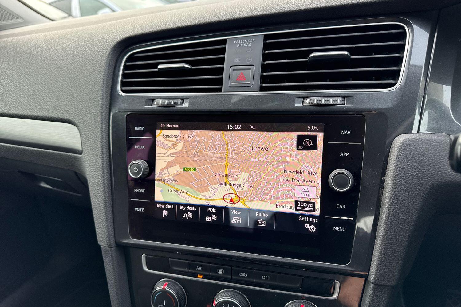 Used Volkswagen Golf 2017 for sale - 77620491: Photo 11