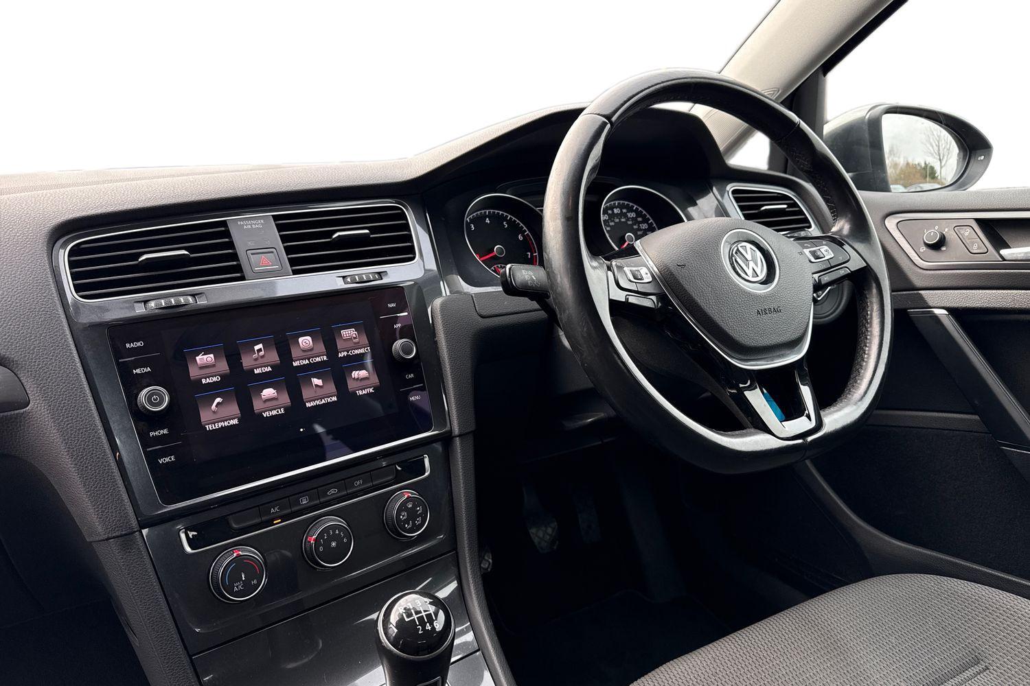 Used Volkswagen Golf 2017 for sale - 77620491: Photo 12