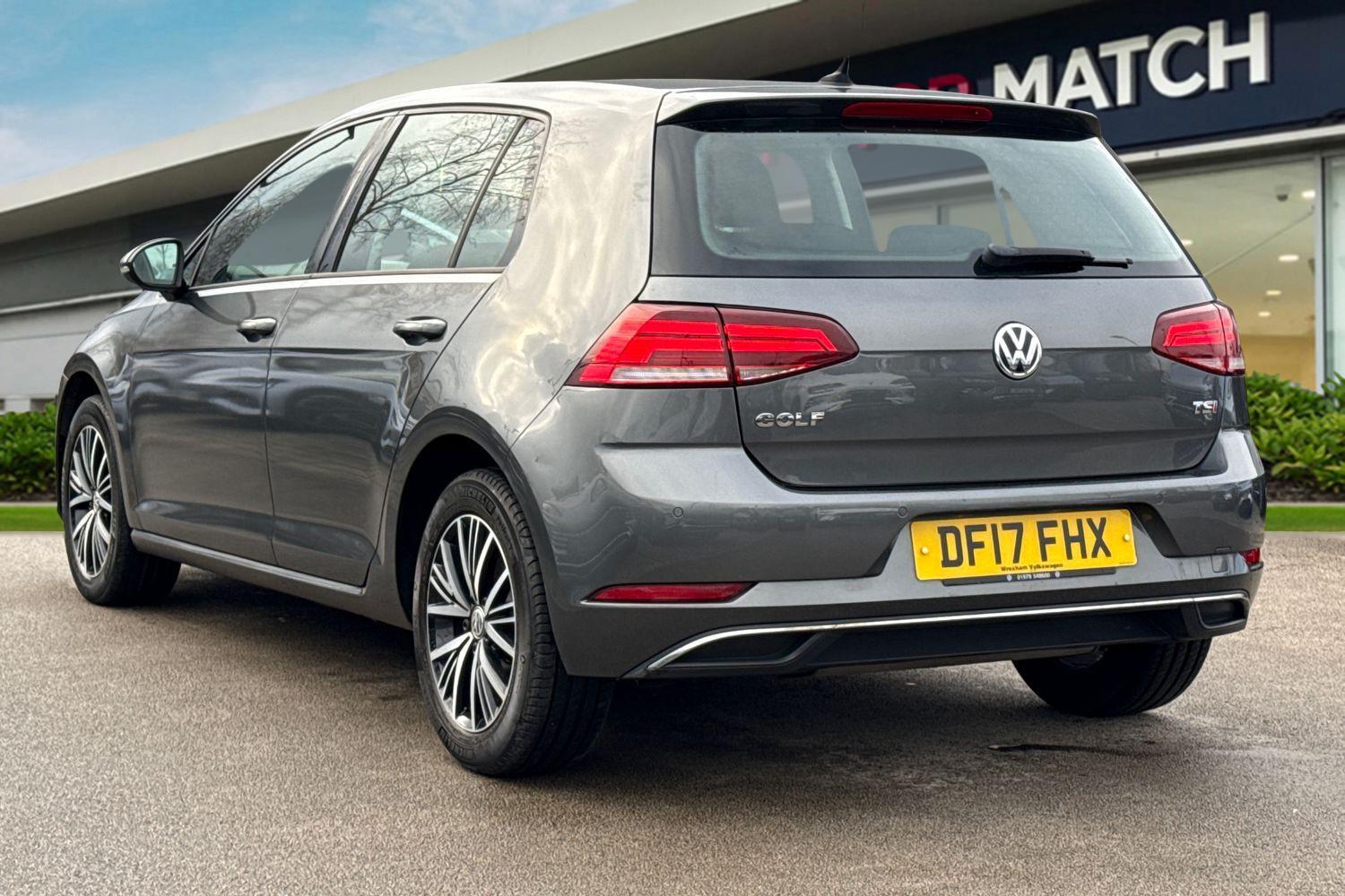 Used Volkswagen Golf 2017 for sale - 77620491: Photo 2