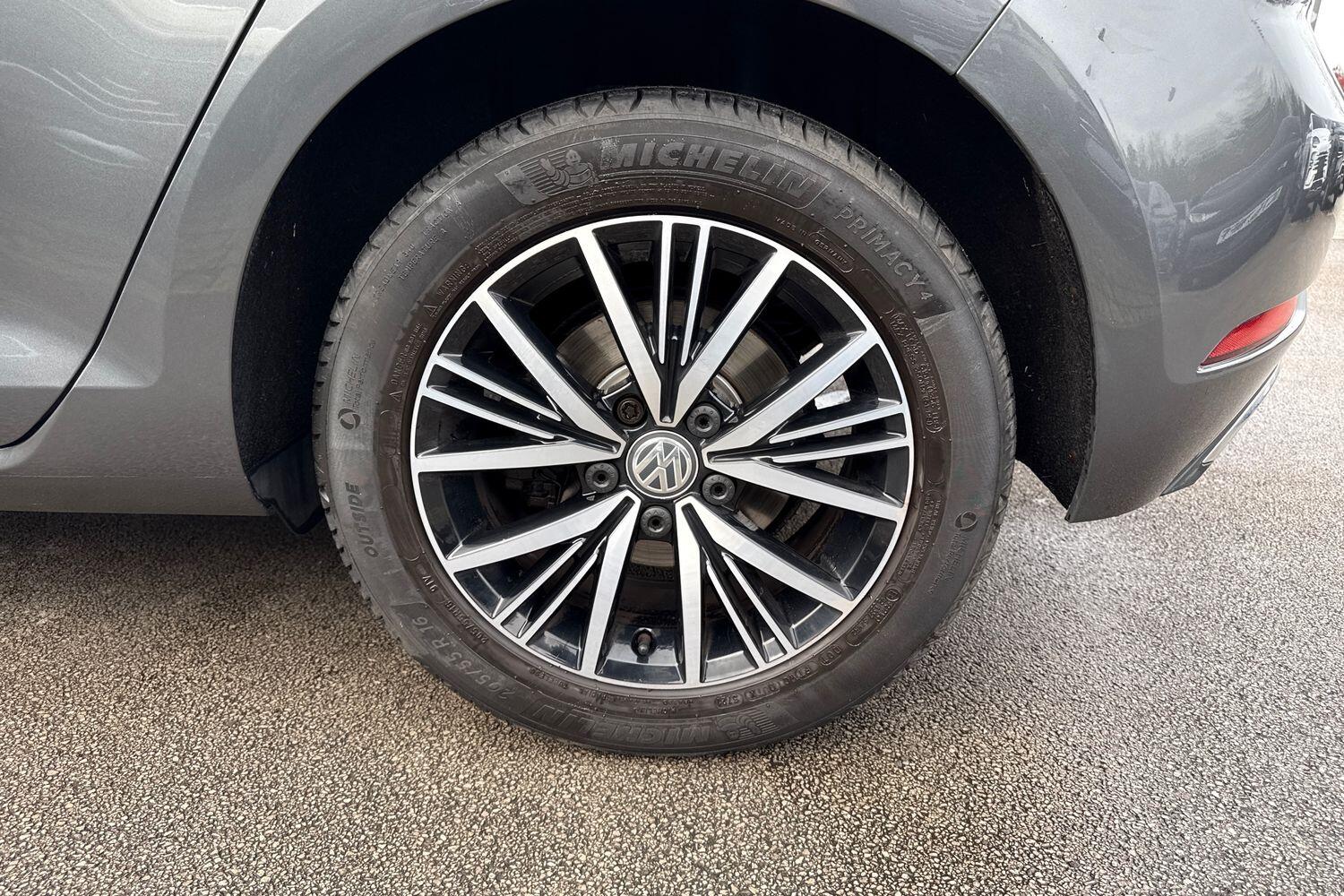 Used Volkswagen Golf 2017 for sale - 77620491: Photo 21