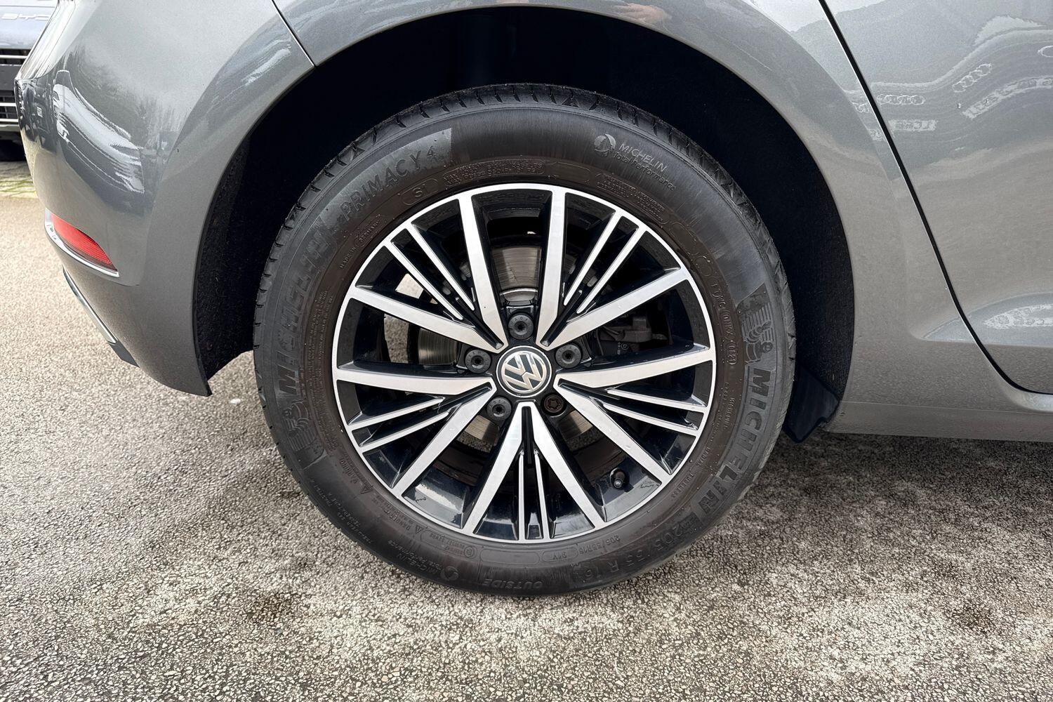 Used Volkswagen Golf 2017 for sale - 77620491: Photo 22