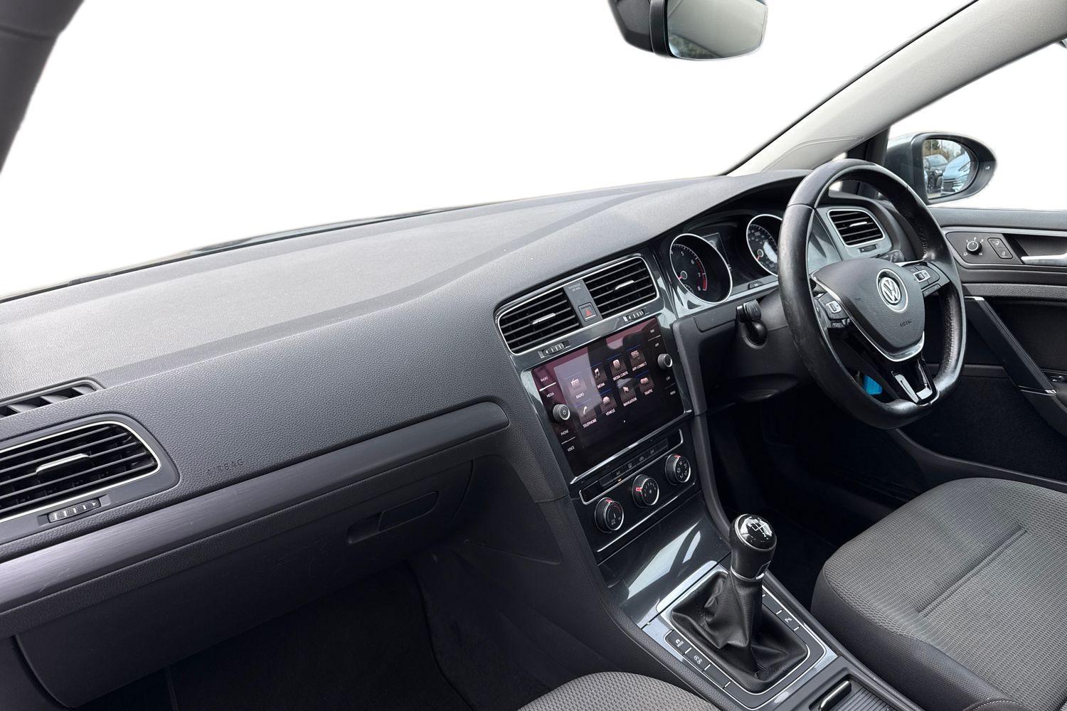 Used Volkswagen Golf 2017 for sale - 77620491: Photo 8