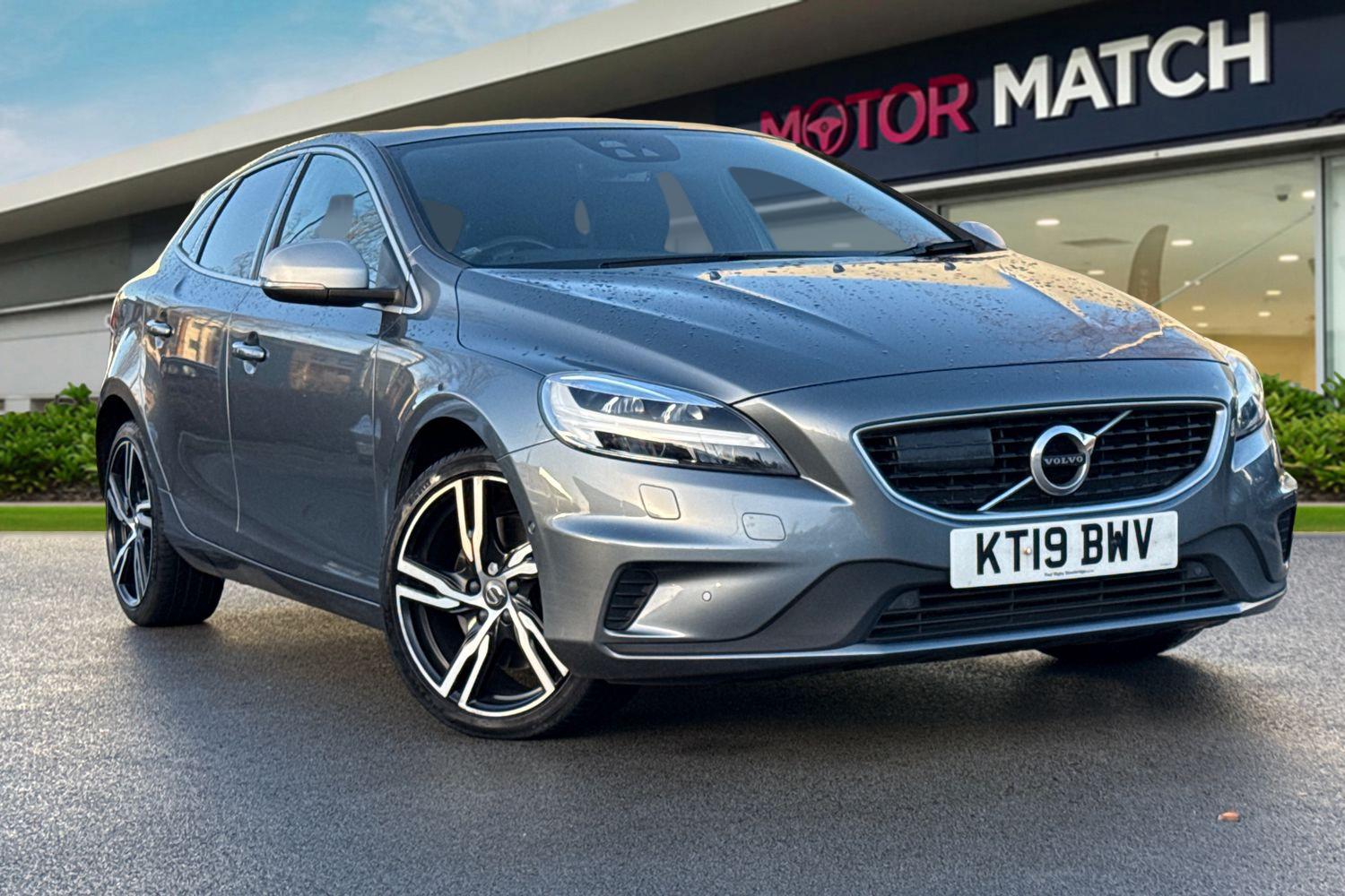Used Volvo V40 2019 for sale - 77011409: Photo 1