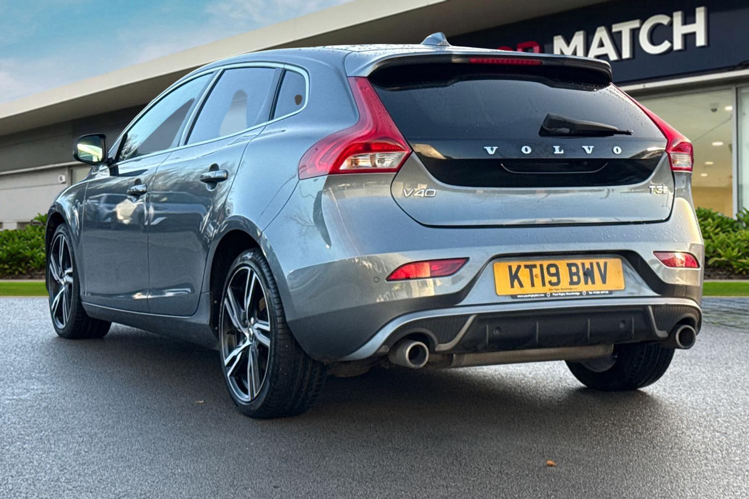 Used Volvo V40 2019 for sale - 77011409: Photo 2