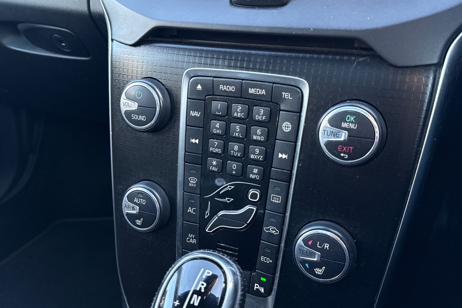 Used Volvo V40 2019 for sale - 77011409: Photo 40