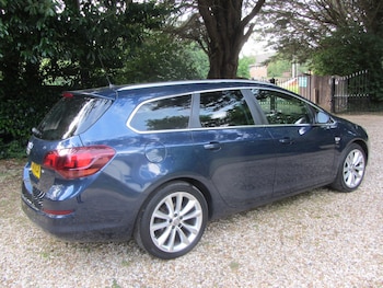 Used Vauxhall Astra 2011 for sale - 78740110: Photo
