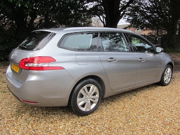 Used Peugeot 308 2018 for sale - 77318625: Photo