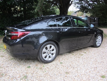 Used Vauxhall Insignia 2015 for sale - 76267592: Photo 2