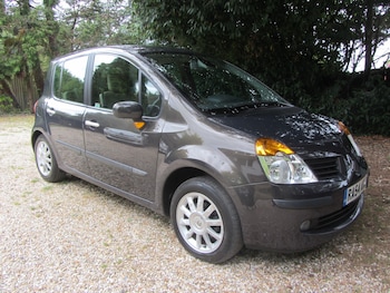 2004 (54) - 1.6cc. 'Privilege' Automatic - Gen.36K Miles! 5-Door