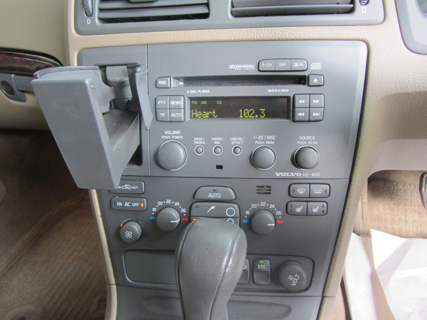 Used Volvo V70 2003 for sale - 78132672: Photo 11