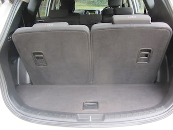 Used Hyundai Santa Fe 2015 for sale - 77318583: Photo