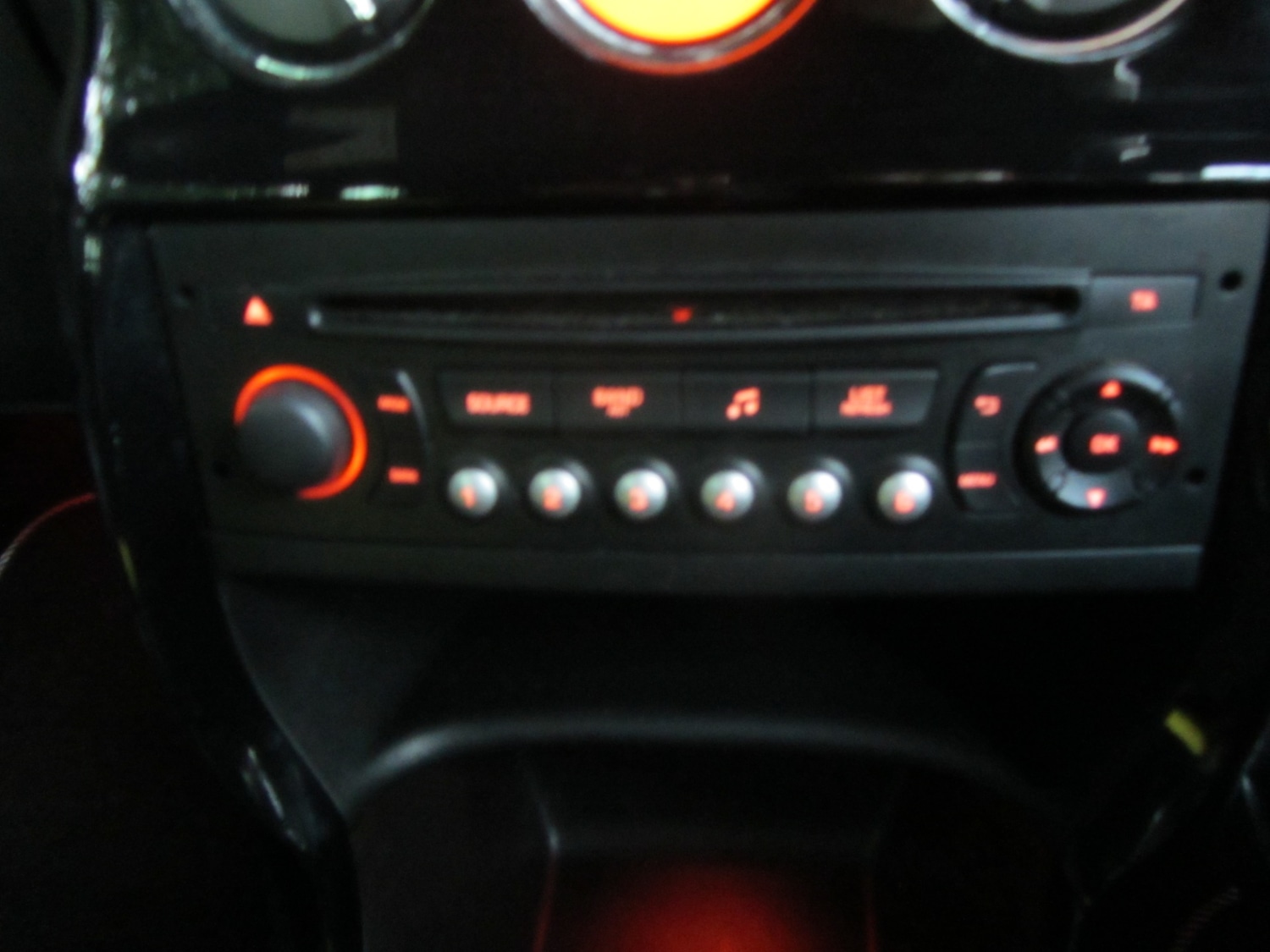 Used Citroen DS3 2015 for sale - 76480543: Photo 11