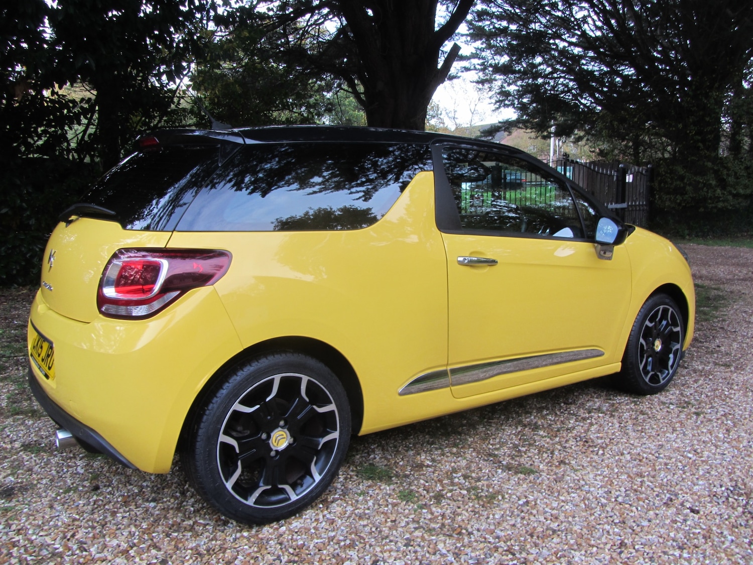 Used Citroen DS3 2015 for sale - 76480543: Photo 2
