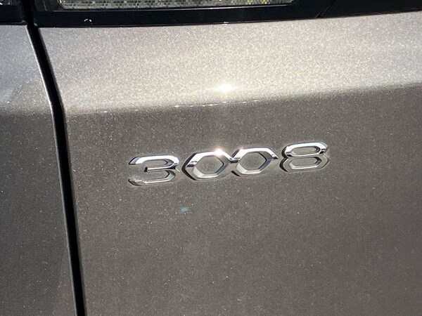 Used Peugeot 3008 2022 for sale - 76045430: Photo 24