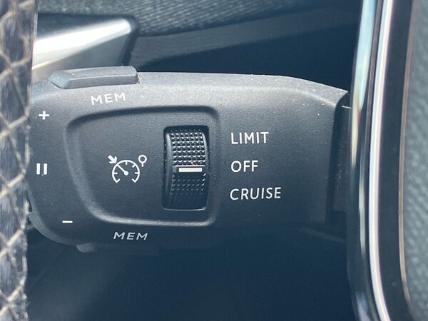 Used Peugeot 3008 2022 for sale - 76045430: Photo 40
