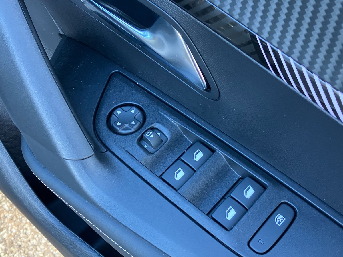 Used Peugeot 2008 2025 for sale - 77148819: Photo 18