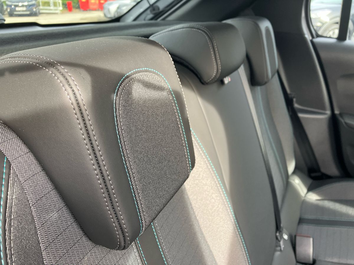 Used Peugeot 208 2023 for sale - 76220103: Photo 29