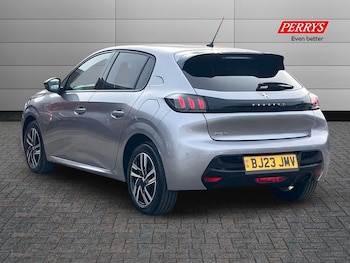 Used Peugeot 208 2023 for sale - 76220103: Photo