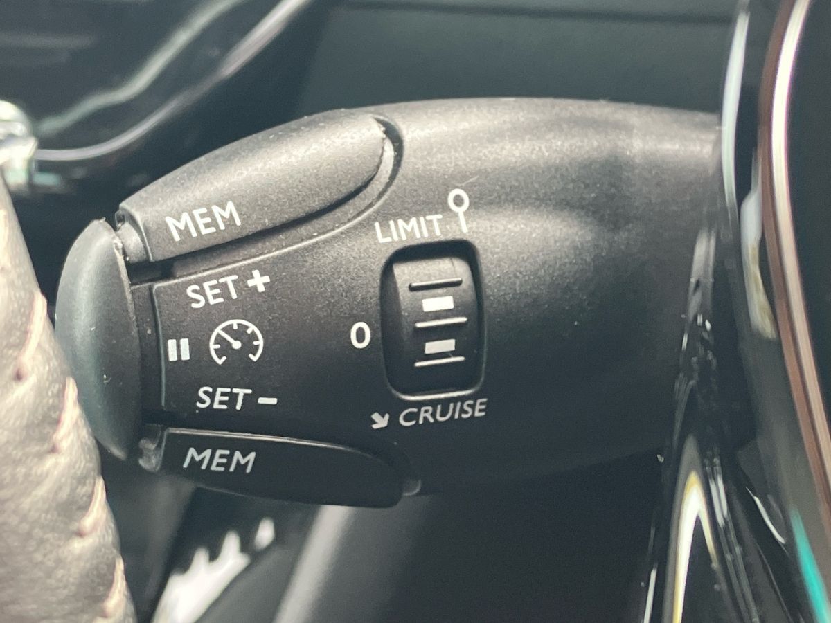 Used Peugeot 208 2023 for sale - 76220103: Photo 36