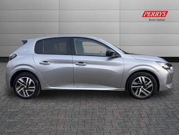 Used Peugeot 208 2023 for sale - 76220103: Photo