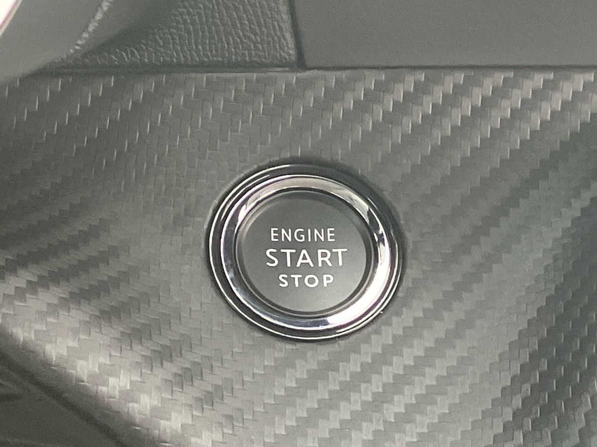 Used Peugeot 208 2023 for sale - 76220103: Photo 42