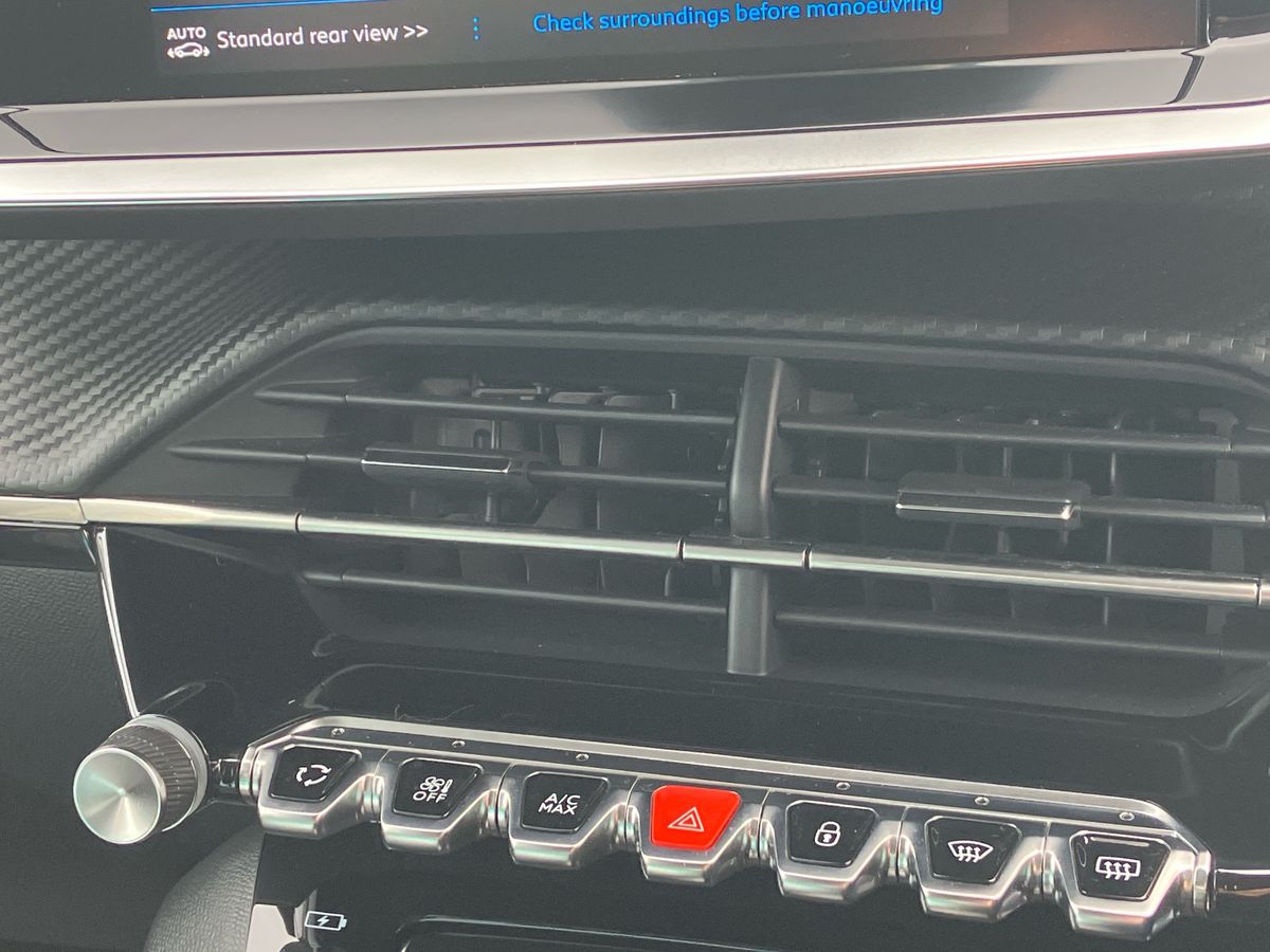 Used Peugeot 208 2023 for sale - 76220103: Photo 47