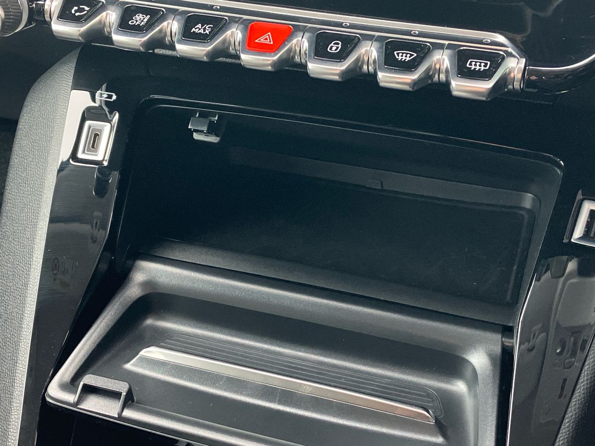 Used Peugeot 208 2023 for sale - 76220103: Photo 48