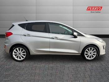 Used Ford Fiesta 2018 for sale - 76220098: Photo