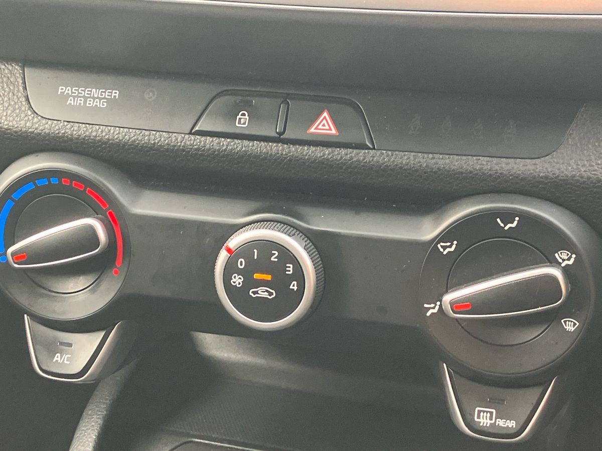 Used Kia Stonic 2022 for sale - 76364709: Photo 12