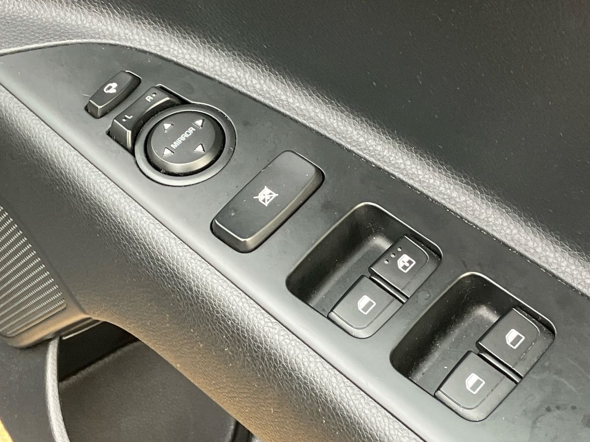 Used Kia Stonic 2022 for sale - 76364709: Photo 18